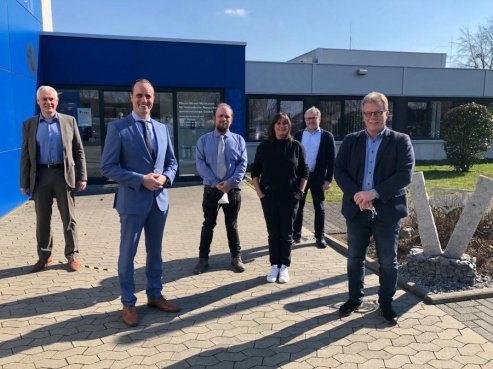 Clemens Hoch zeigt sich beeindruckt - Gesundheitsminister besuchte die RMW
© RMW Clemens Hoch zeigt sich beeindruckt - Gesundheitsminister besuchte die RMW
© RMW