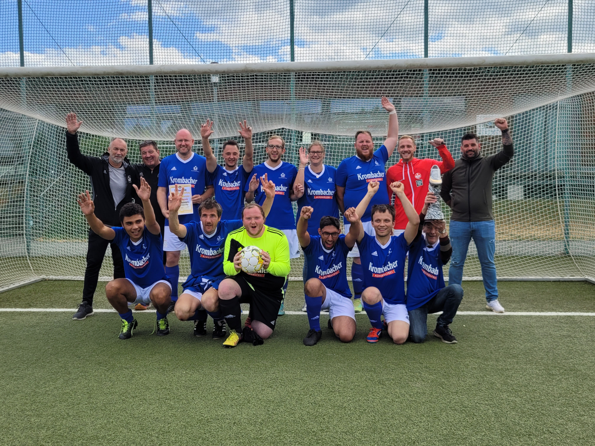 Fußballteam der Heinrich-Kimmle Stiftung
© HKS Fußballteam der Heinrich-Kimmle Stiftung
© HKS