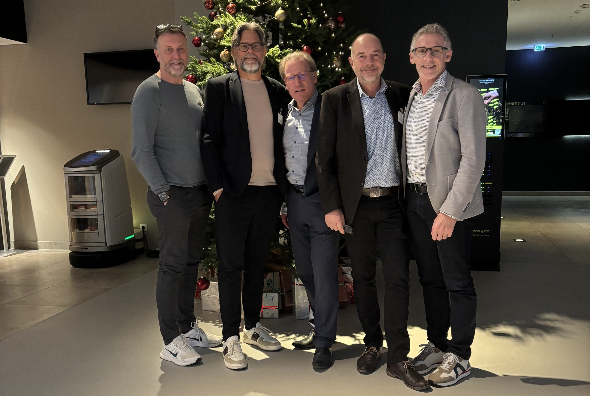 Auf dem Foto sieht man die 5 Delegierten. 
© in.betrieb gGmbH